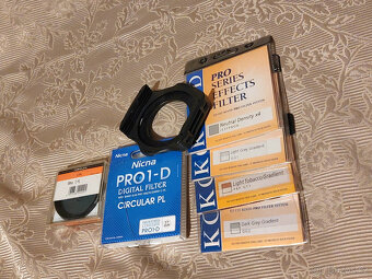 Canon 450d + 18-50 f2,8 + 70-300 + 50mm f1,8 + blesk ex430II - 12