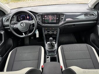 VW T Roc 1.5 Tsi 110kw manual,1 maj servis vw Top stav - 12