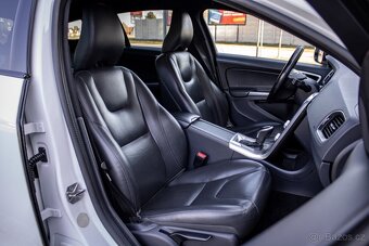 Volvo V60 Cross Country D4 2.4 AWD Automat - 12