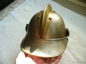 Original-stara prilba pro velitele republikovych hasicu. - 12