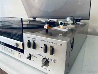 Full automatic gramofon Aiwa D 50, rok 1981 - 12