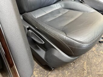 KOŽENÝ INTERIÉR VW TOUAREG 7P - 12