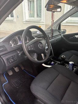 Mercedes Benz B 180 - 12