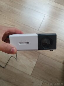 Mini projektor - 12