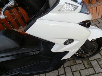 Kymco MyRoad 700i ABS - 12