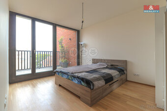 Pronájem bytu 2+kk, 65 m², Praha, ul. Nádražní - 12