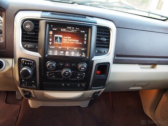 2015 Dodge RAM 1500 3.0 Ecodiesel - 12