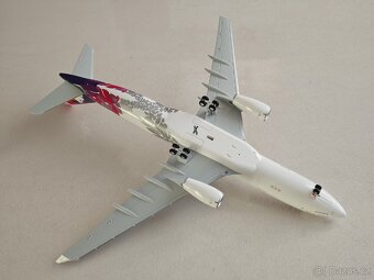 Airbus 380 Qantas, Aibus 330 Hawaiian, Herpa 1:200 - 12