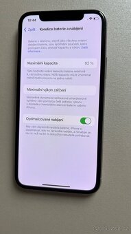 Prodám IPhone 11 Pro, stříbrný, 64 GB - 12