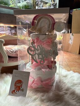 LUXUSNÍ PATROVÝ DORT Z DĚTSKÝCH PLEN+HRAČKA - 12