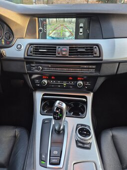 BMW 525d V6 150kW SEDAN ALU R19 SERVIS - 12