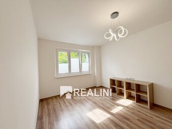 Pronájem bytu 2+1 s lodžií po rekonstrukci o velikosti 56 m2 - 12