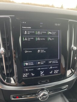 Volvo V60 R-Design 2021 - 12