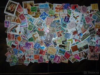 Poštovní známky z celého světa přes 5000 ks - 12
