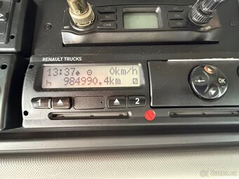 Renault T480 - 12