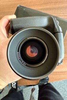 Olympus E-M1 II + HLD-9 + Voigtländer 25mm f/0,95 Nokton - 12