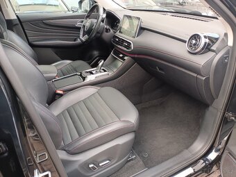 MG EHS PHEV Luxury 1.5 190kW AUT. 78tkm Panorama Virtual ACC - 12