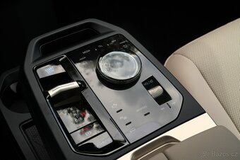BMW IX 40 240 kW, xDrive, Vzduchový podvozek, Sky-Lounge - 12