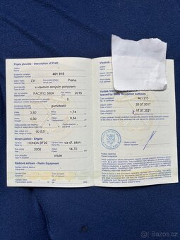 Nafukovací člun + Motor - 12