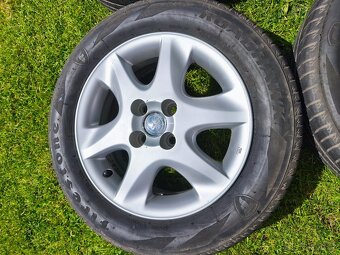 Letní sada Toyota Corolla r15 4x100 Firestone 195/60/15 - 12