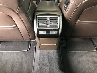 Škoda Superb Combi 4x4 Laurin & Klement DSG 2016 - 12