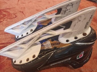 Brankářské brusle Bauer Supreme 1s, BEZ NOŽů a TKANIČEK  - 12