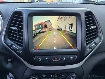 JEEP Cherokee 2.2 147kW 4x4 LIMITED - 12