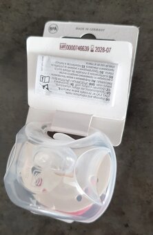 Deky,lahvičky,dudlík, příbory - 12