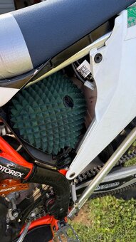 KTM EXC 300 TPI SIXDAYS 2020 - 12