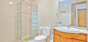 Prostorný dvoupodlažní dům 4+1 s terasou, balkonem ŠPANĚLSKO - 12