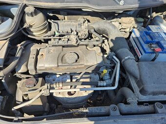 Peugeot 206SW 1,4i - 12