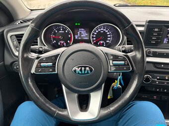 Kia Ceed 1.6 CRDi 100kw Combi 1.Majitel,Top Exklusiv - 12