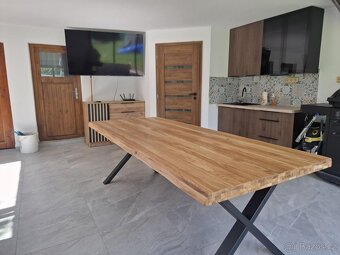 Dubový masivní stůl 220x100 cm kuchyňský - 12