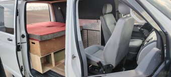 Obytný Volkswagen transporter T5 - 12