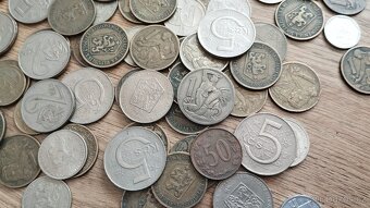 2kg československé mince, 445ks  konvolut minci - 12