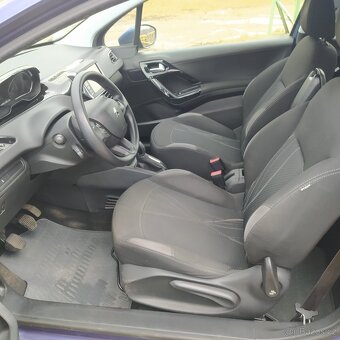 Peugeot 208 1.2 benzín 60kw, poctivých 136tkm, klima - 12