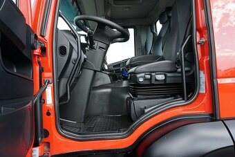 IVECO Stralis 330 - valník s hydraulickou rukou FASSI - 12