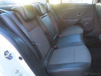 Renault Fluence 2012 1.6 16V 147442km ABS - 12