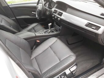 BMW 525i, 2007, jen 193.000 km, manuál - 12