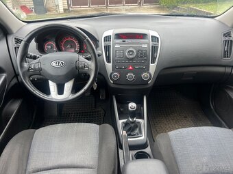Kia ceed 1.4 benzin, 80kw, rv 2010 ,koupeno nove v CR - 12