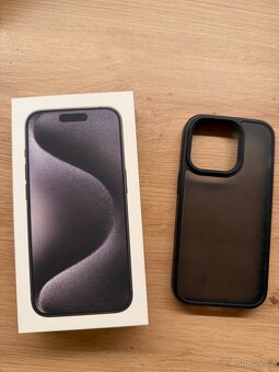 iPhone 15 Pro 128GB - 12
