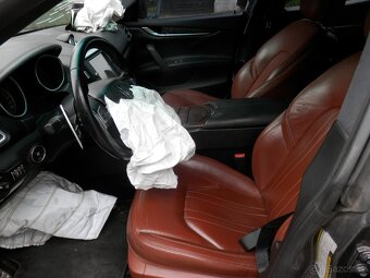 Maserati Ghibli 3.0i V6 Kůže, Navi, Havarované - 12