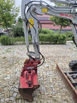 Takeuchi TB 225 2.5t - 12