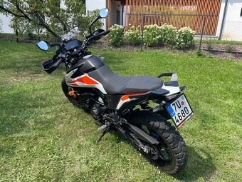 KTM 390 adventure, rok 2021 - 12