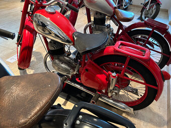 Jawa 250 " pérák " Fr. Janeček + 2 x ČZ 150 C - 12