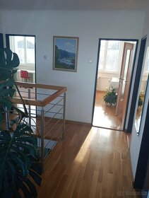 Prodám dvougeneračního dům v Benešově u Prahy - 12