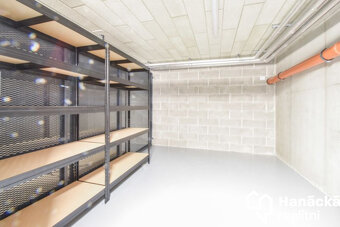 Pronájem podkrovního bytu 2+kk, ul. Rejskova, Olomouc - 12