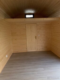 maringotka 8×3×2,5 m | Celoroční | Modřín - 12