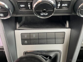 Škoda Octavia 2,0 TDi Serviska, Výhřev, ALU - 12