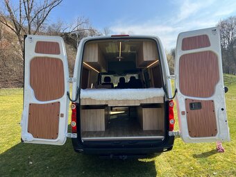 Prodám obytný Volkswagen Crafter 2,5 tdi - 12